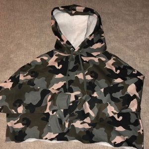 H&M camo cropped hoodie